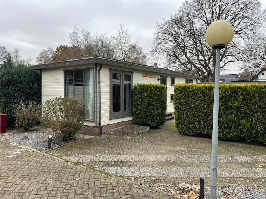 Gezellig Chalet Op De Prachtige Veluwe พุทเทิน ภายนอก รูปภาพ